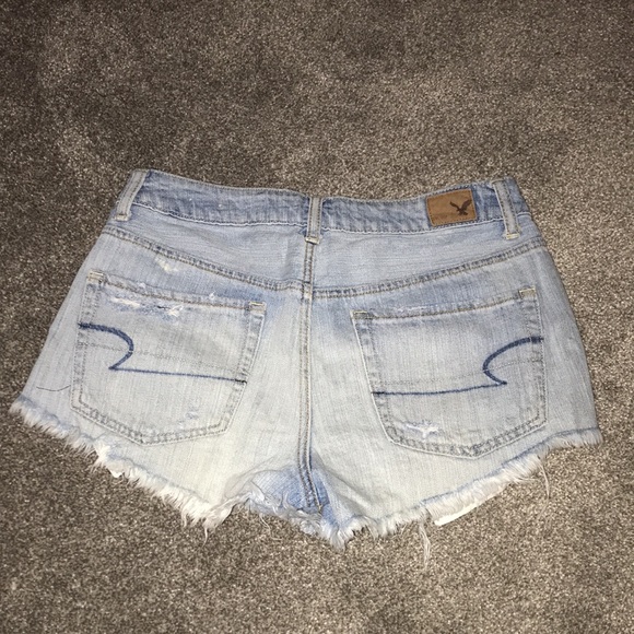 American Eagle Hi-Rise Shorts - Picture 2 of 3